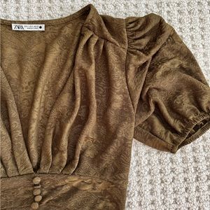 Puff sleeve crop top